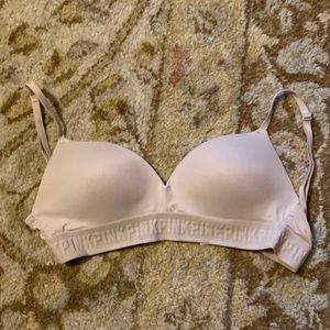 Victorias Secret Wear Everywhere wireless push up bra